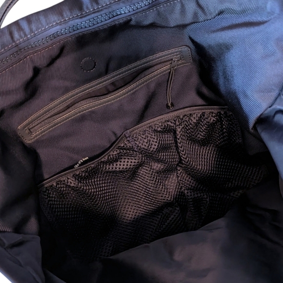 Lululemon Carry The Day Bag Women's OS 22L Gym Active Travel Midnight Navy 3/17 - Picture 16 of 16